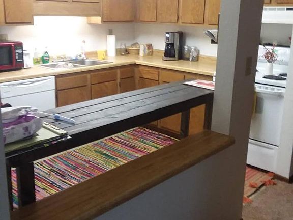 4th image of 221 Grand Ave W APT 215