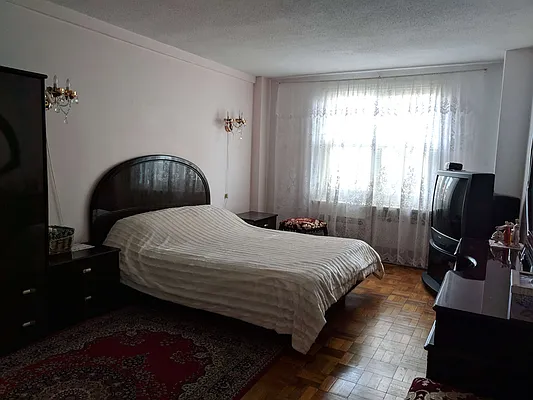 Sold by NextDoor Realty | media 35