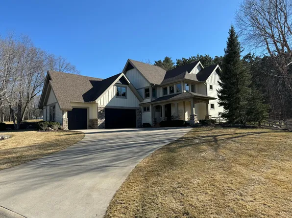 10389 Andrea Trl, Inver Grove Heights, MN 55077