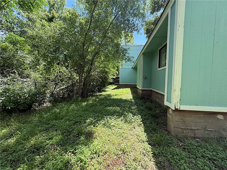 1609 Lemon Tree Ln — Photo 28