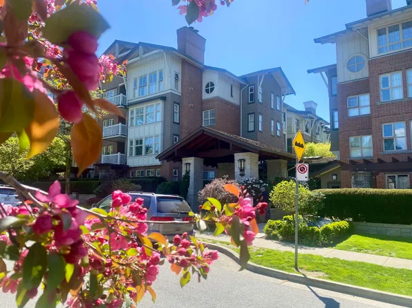 4655 Valley Dr #1204, Vancouver, BC V6J 5L6