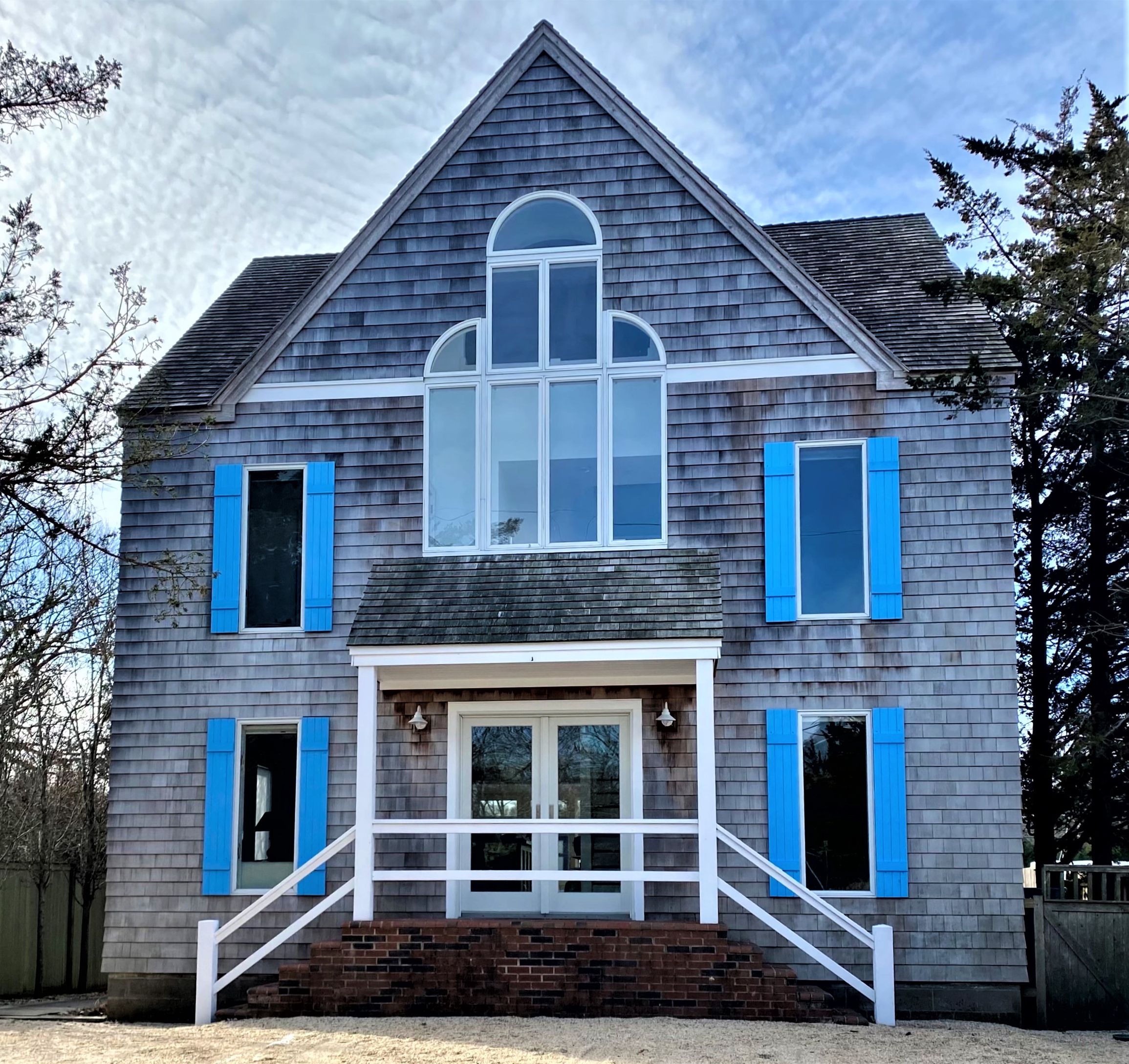 61 Shore Rd in Southampton Out East