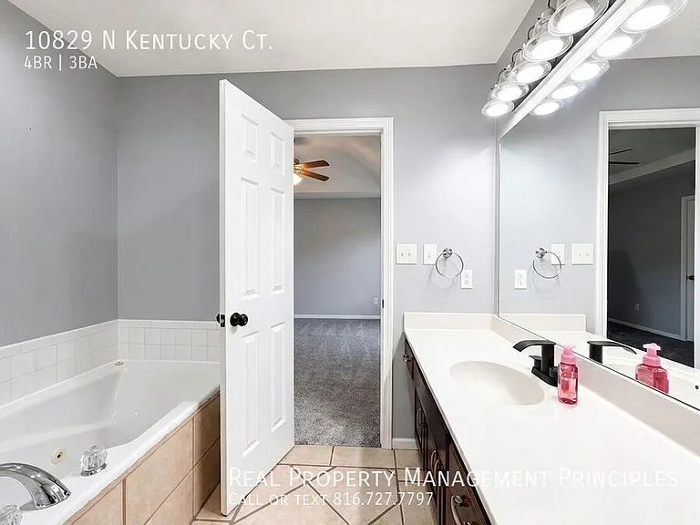 10829 N Kentucky Ct — Photo 13