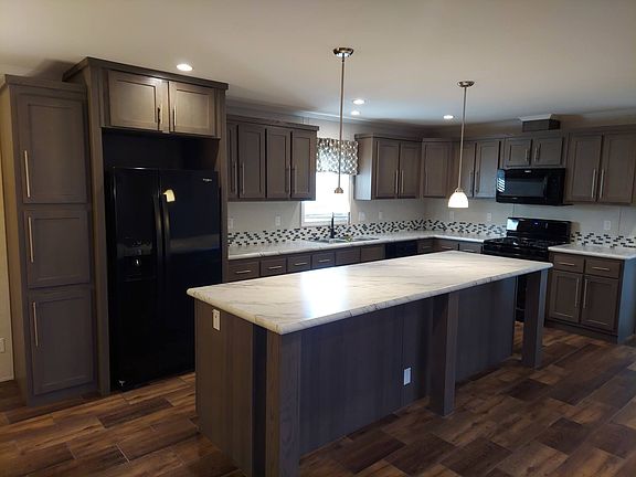2nd image of 551 Summit Trl #184