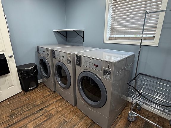 2nd image of 2712 W Walnut St #2
