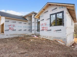 3922 E Woodhue Ln, Springfield, MO 65802