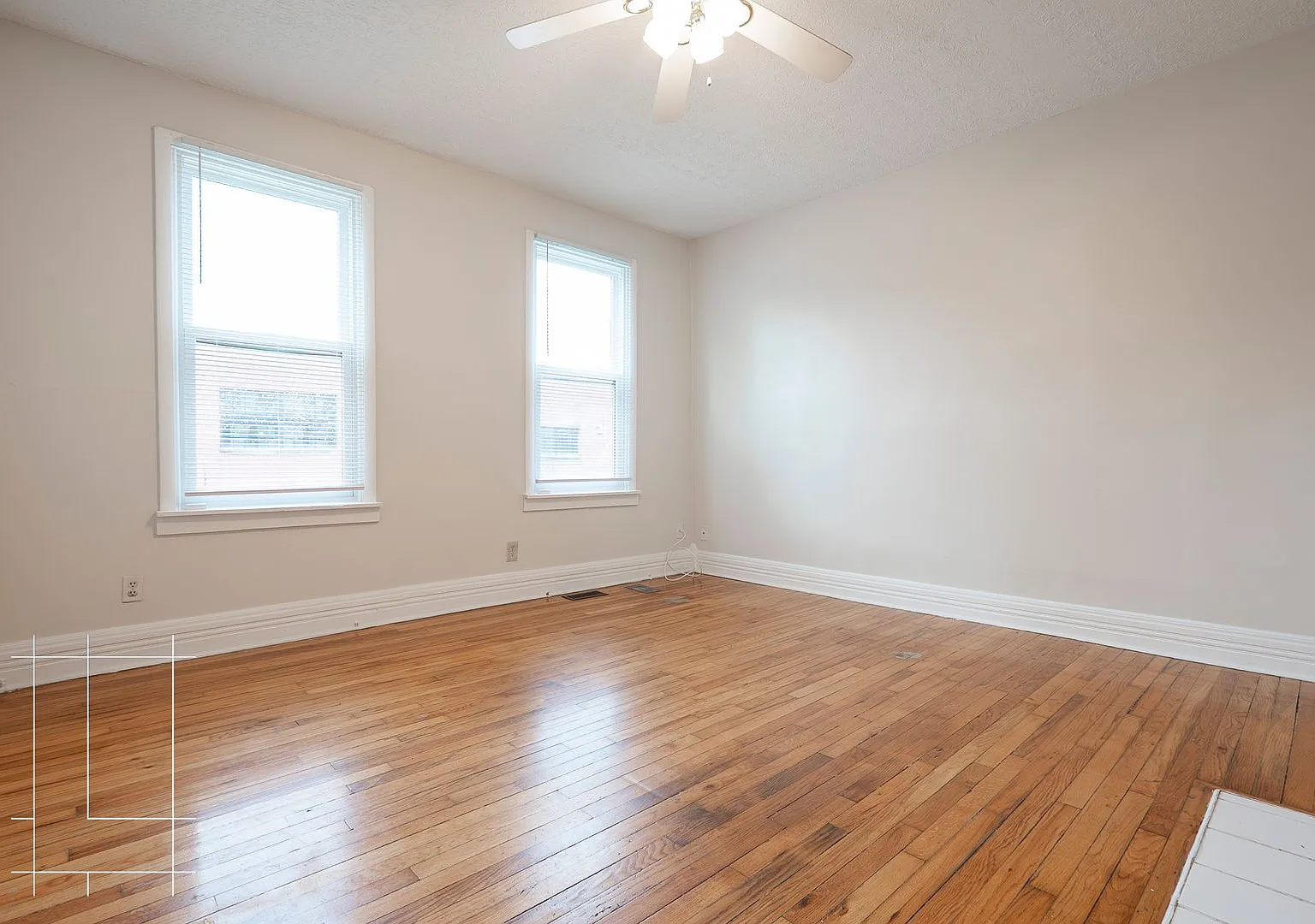 Single Family Home Available Now! — Photo 2