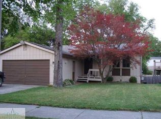 2731 Aurora Dr, Lansing, MI 48910
