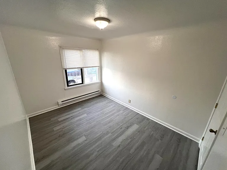 415 11th Street Pl — Photo 3