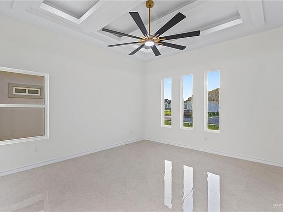 5th image of 3009 Rosalinda St