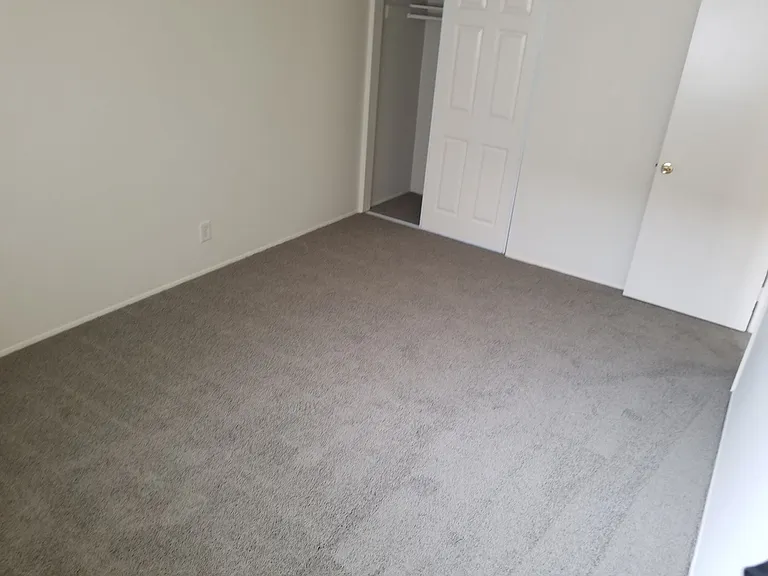 2618 Milton Ave — Photo 13