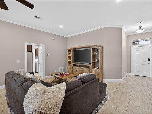 5th image of 1505 Valparaiso Blvd