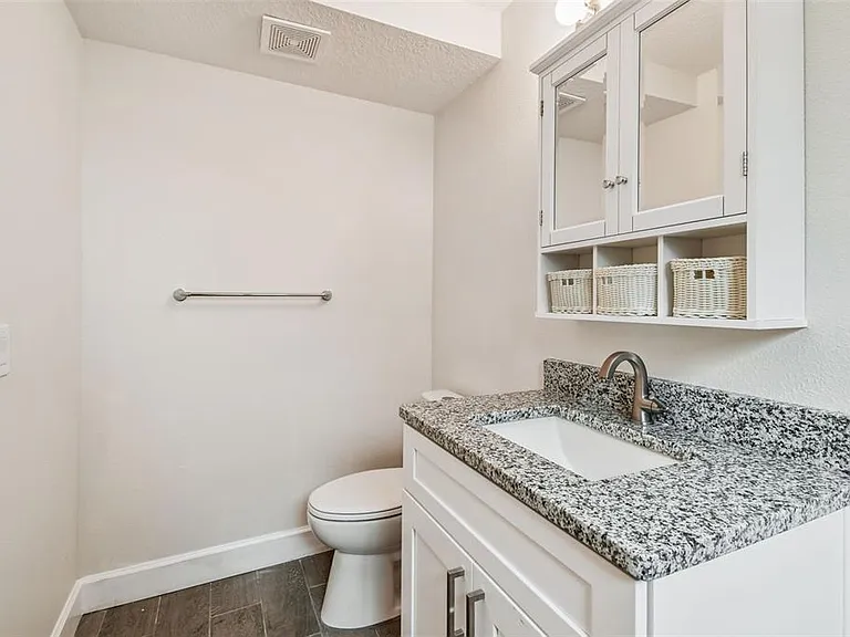 650 E Tarpon Ave #C1 — Photo 29