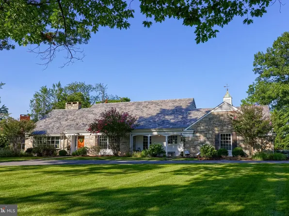 1535 Country Club Dr, Lancaster, PA 17601