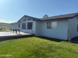 460 Sun Acres Rd, Zillah, WA 98953
