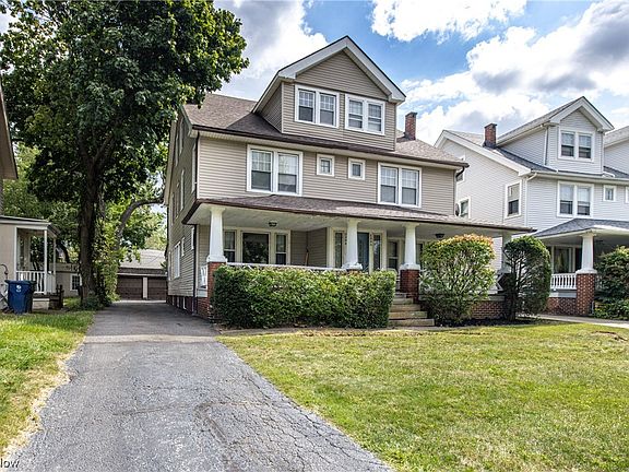 2nd image of 2393 Woodmere Dr