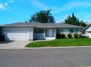 1813 Young St, Grandview, WA