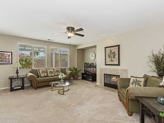 4th image of 40270 Catania Ct