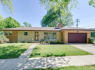 190 Cambridge Rd, Des Plaines, IL 60016