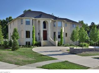 24549 Annie Ln, Westlake, OH