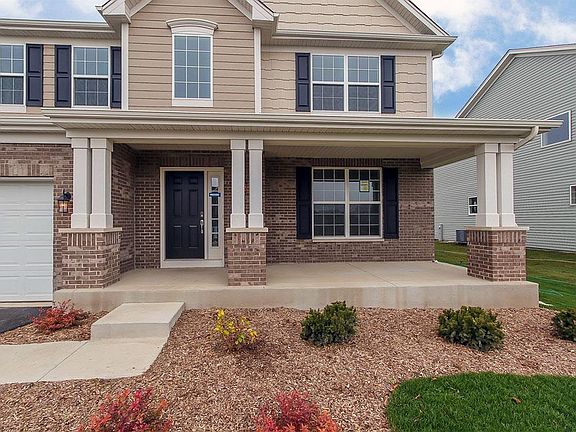 Located on 0032 in The Oaks At Churchill Club in Oswego, IL