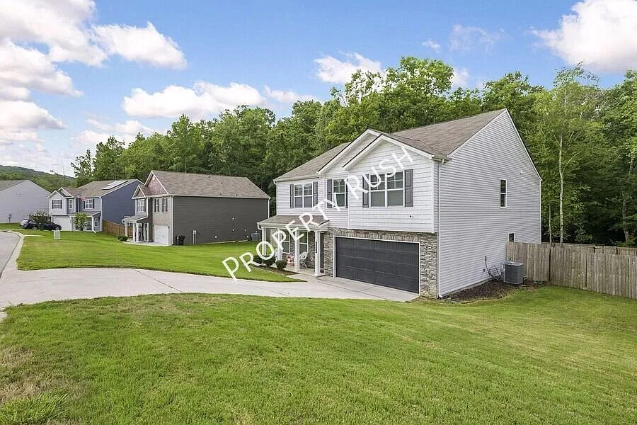 6556 Long Horn St. 4 Bed / 2.5 Bath Home on 1.2 Acres in Birchwood! $3,150/mo. — Photo 2