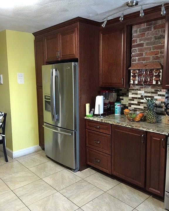 2nd image of 209 Paris St #2
