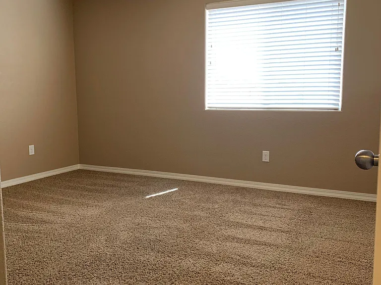 1004 Diamond Rim Dr — Photo 28