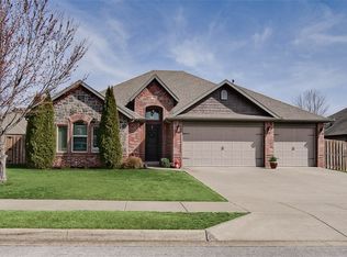 6307 S 58th St, Rogers, AR 72758