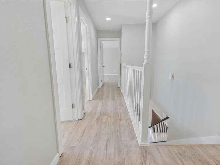 3642 Aldergrove Dr — Photo 10
