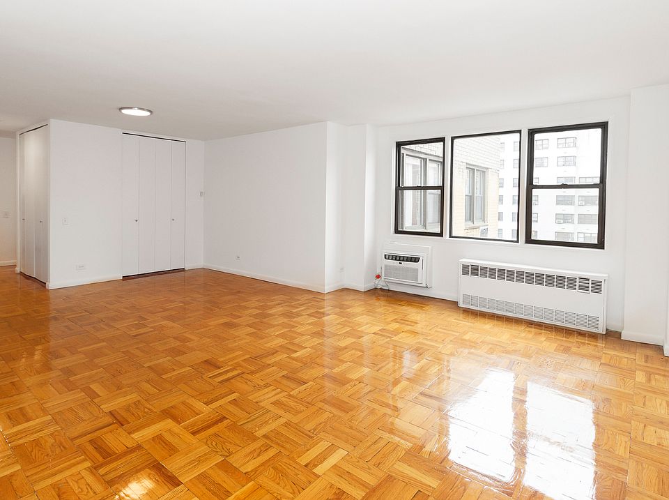 1st image of 150 E 18th St APT 1A