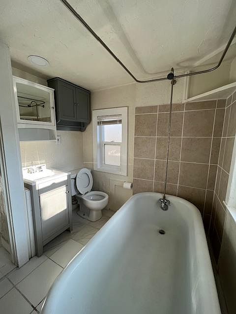 Bathroom photo 1