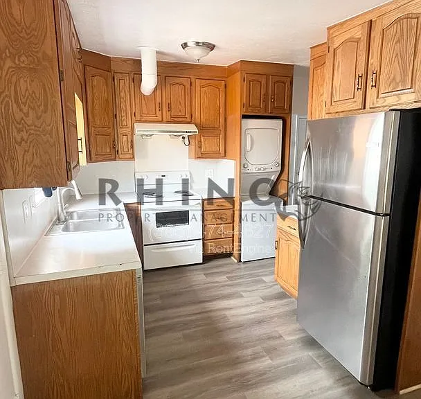 2801 S Adams St — Photo 1