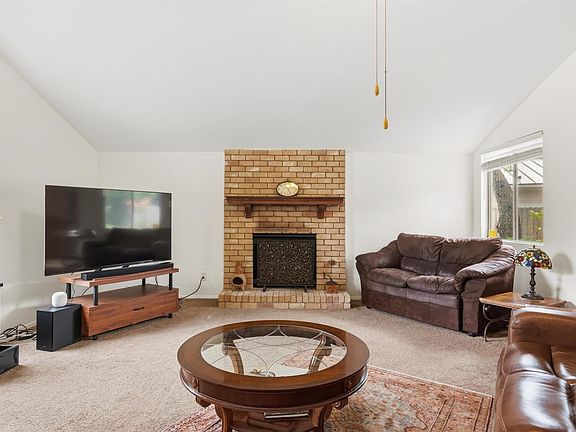 4th image of 7737 Croftwood Dr