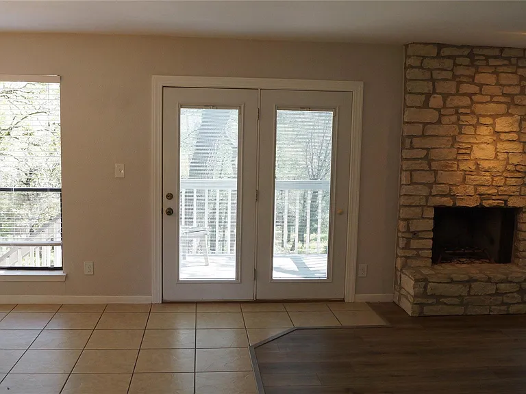 1918 Holly Hill Dr #A — Photo 7