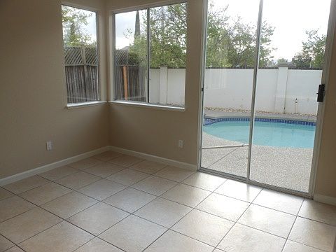 4th image of 4908 Waterford Way