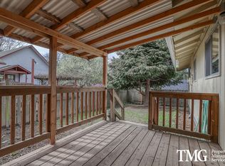 8851 SE 10th Ave APT B, Portland, OR 97202