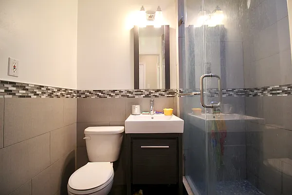 Rented by Hagstrom Management Inc | media 17