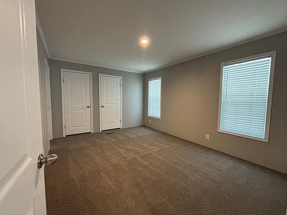 3rd image of 8889 Beechwood Dr