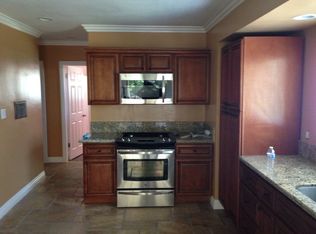 9346 Hawthorne Ave, Riverside, CA 92503