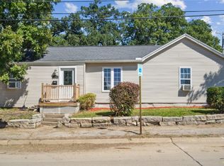 1208 J Ave NE, Cedar Rapids, IA 52402
