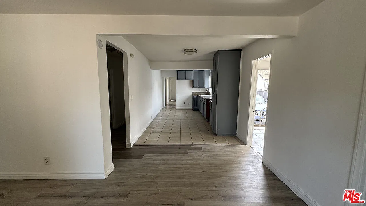 4 bed, 2.0 bath, 2222 sqft, $3,700 — Photo 3