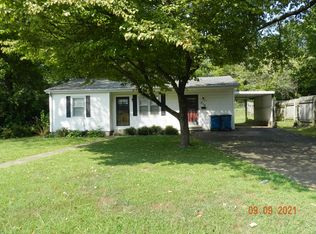 210 W 10th St, Trenton, TN 38382