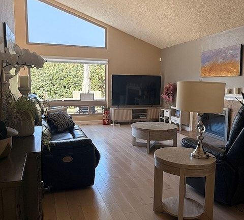 3rd image of 80 Encanto Ln