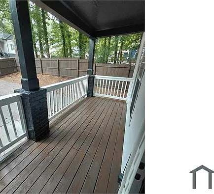6 bed, 2662 sqft, $3,200 — Photo 3
