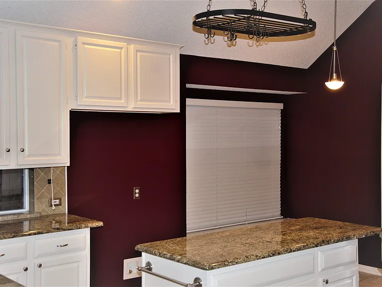 9401 Preston Trl — Photo 2