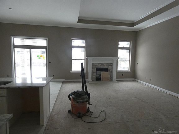 3rd image of 35731 Kilkenny Dr