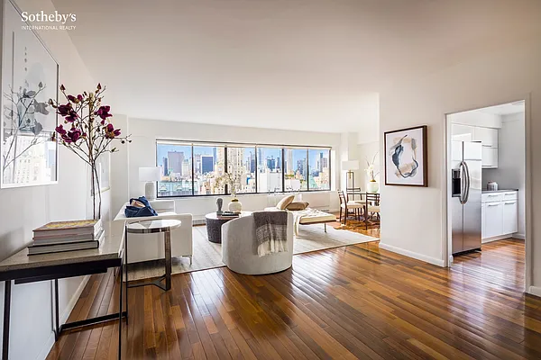 Sold by Sotheby's International Realty | media 4
