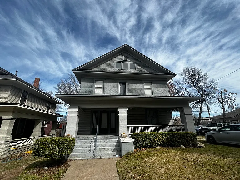 1630 Mistletoe Blvd #B — Photo 1