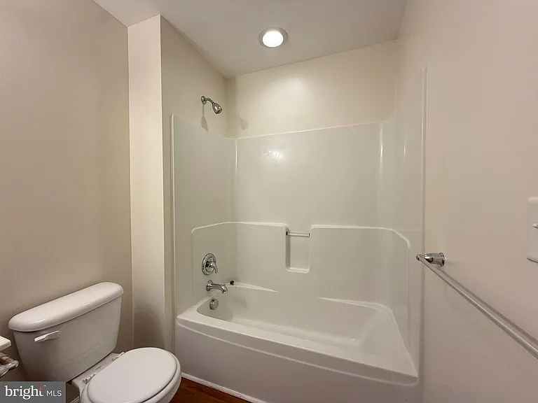 10 Meadow Court Gln — Photo 10